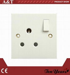 CE Approved 20V 15A Switched Socket Outlet Round Pin