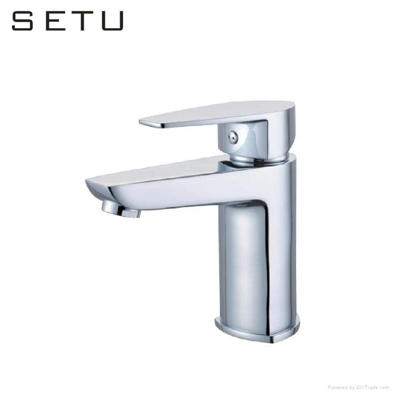China sanitary ware high quality cheap price solid brass chrome basin faucet lav