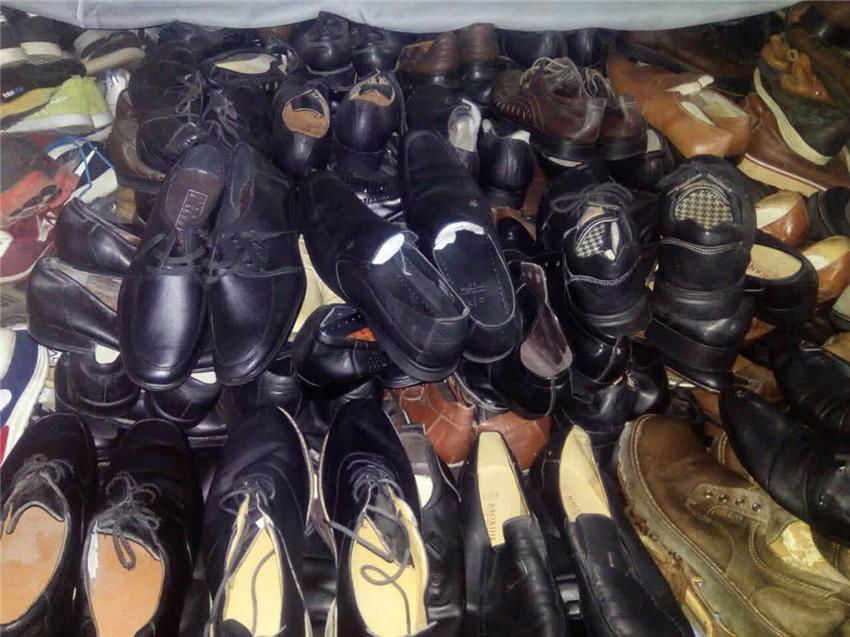 Export to Africa Used shoes 2