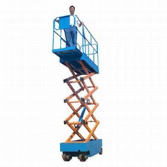 self-propelled scissor lift