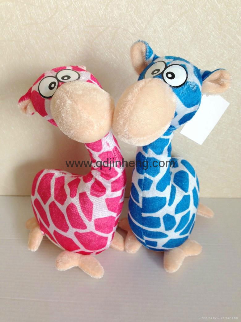 20cm stuffed giraffe in two color 