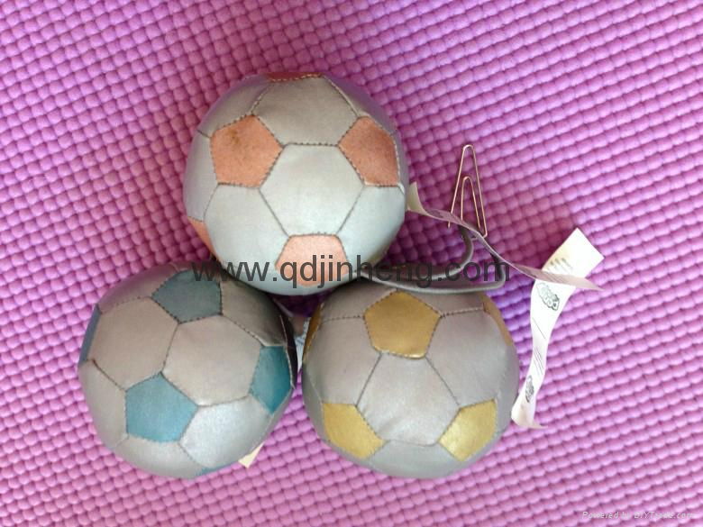 6CM diameter reflective ball stuffed with keyring