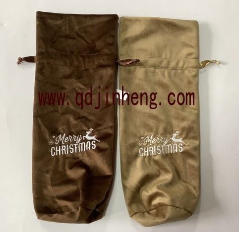 wine bottle protective sleeve with cloth material and embroidery 2