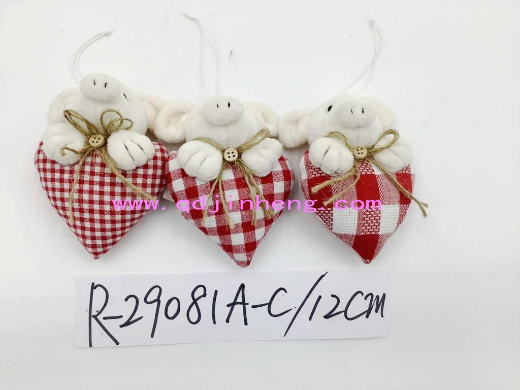 12CM plush pig head with heart hanging decoration
