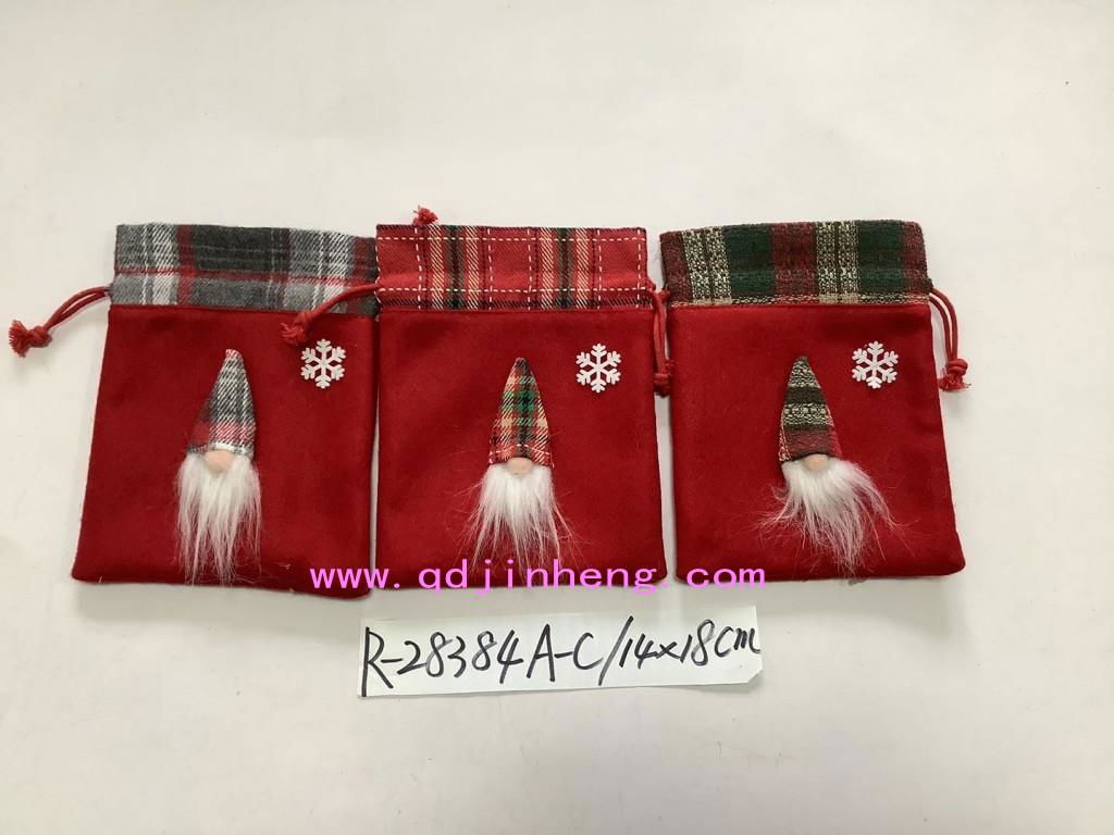 14X18CM drawsting bags green and red color with Santa head decorate for holiday 3
