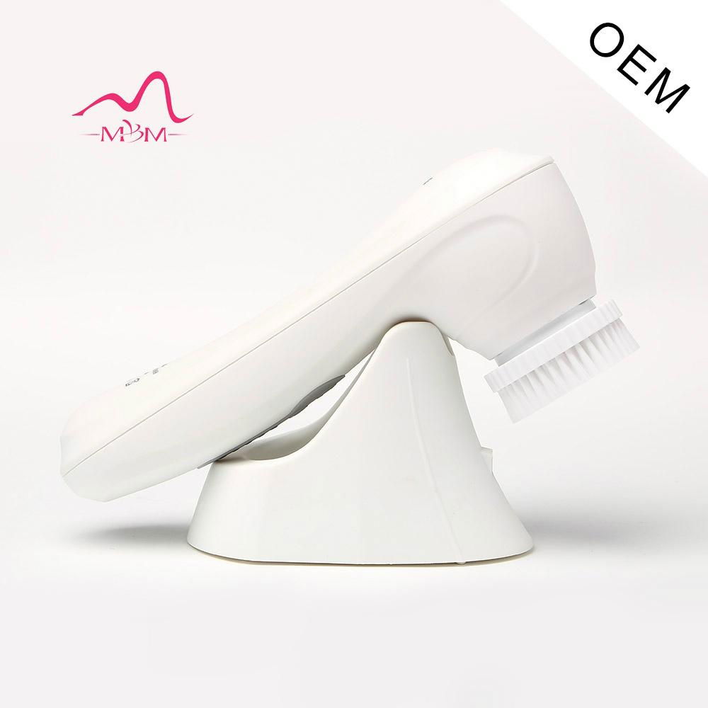 Sonic Rechargeable Facial Cleansing Brush 2