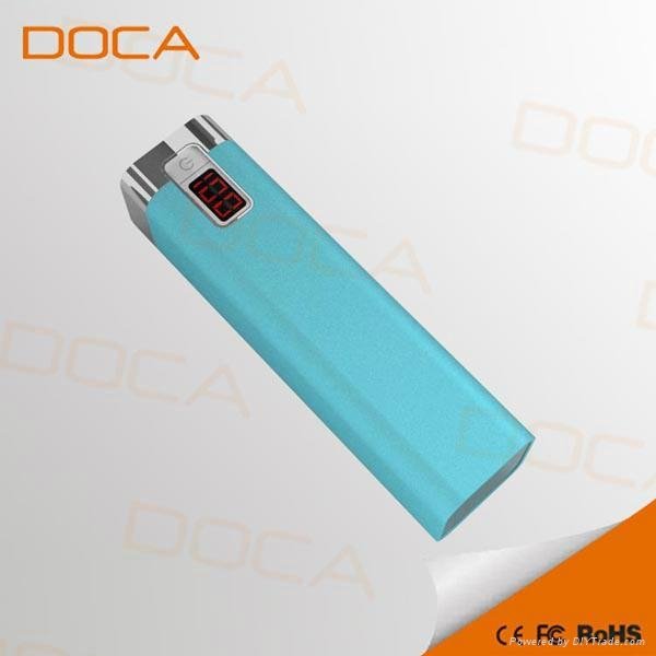 DOCA D516 2600mAh portable power bank with digital disply 4