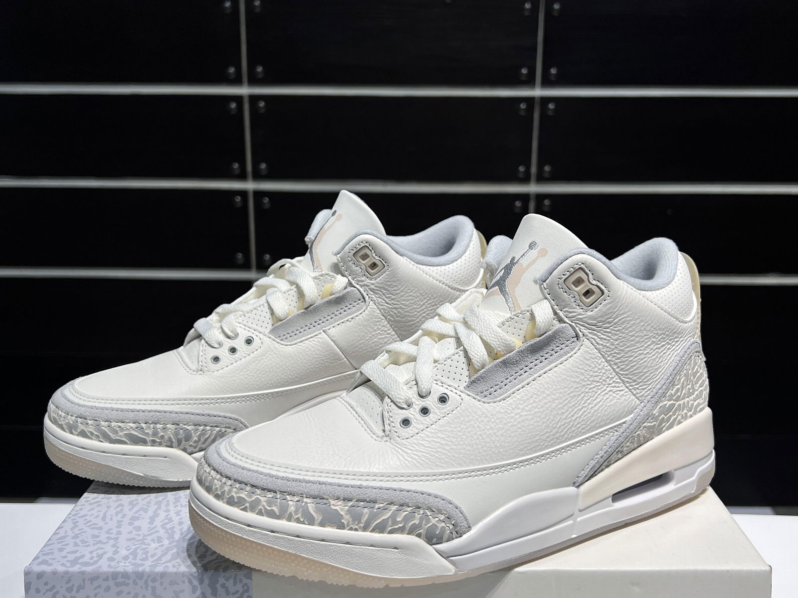 Air Jordan 3 Craft Ivory Grey Mist-Cream Basketball Shoes hot shoes AJ4 4