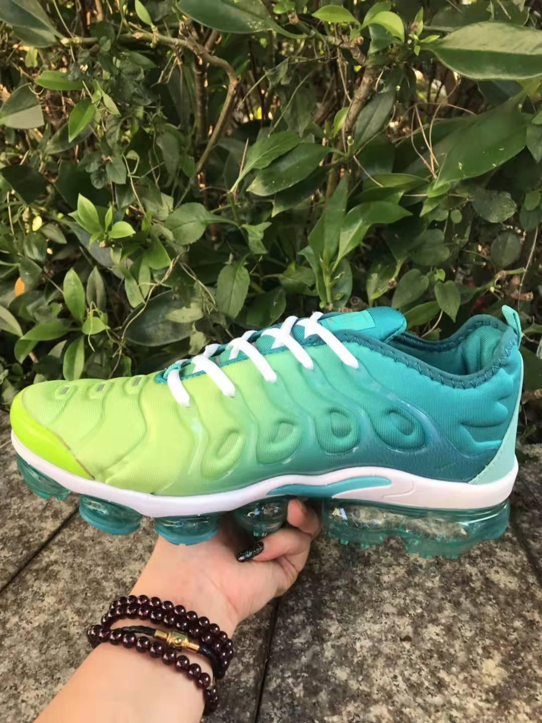 Top Quality  Air Vapormax Plus Shoes TN Shoes  sneakers