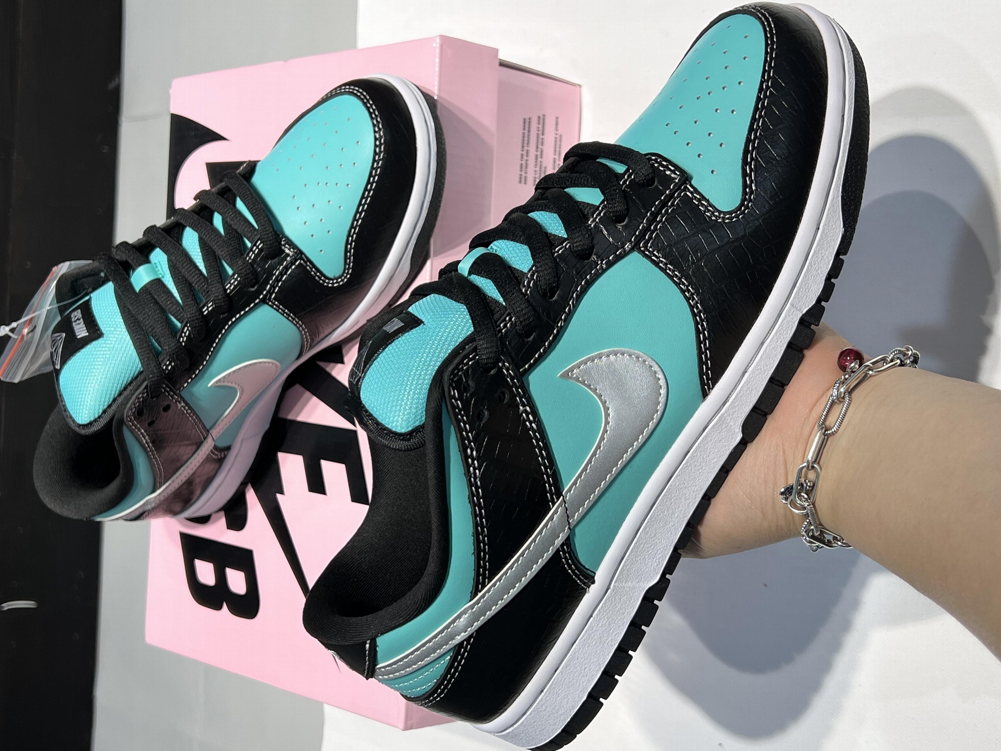       SB Dunk Low Diamond Supply Co. Tiffany shoes  casual shoe 10