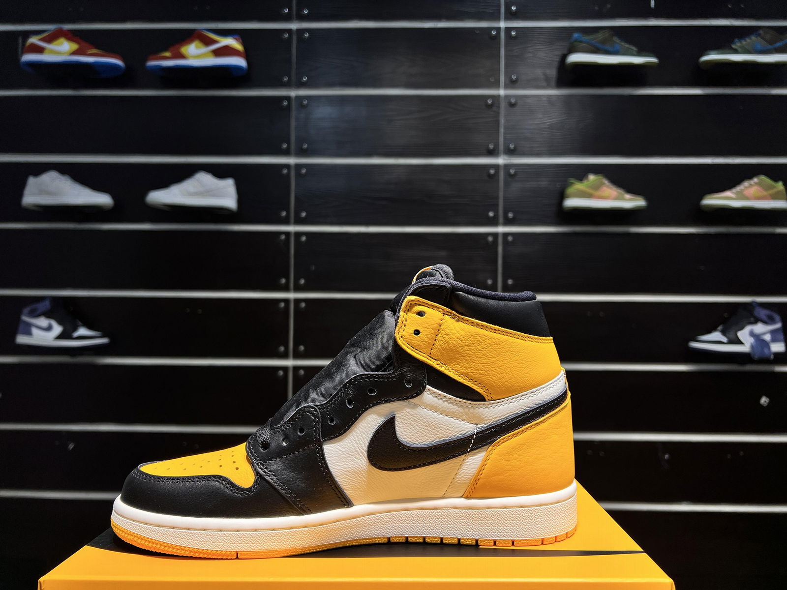 The Newest top Air Jordan 1 Retro High OG Taxi shoes Basketball Shoes