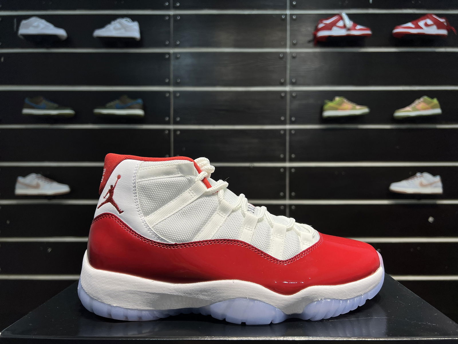 Air Jordan 11 Retro Cherry High Top basketball Shoes Sneakers 4