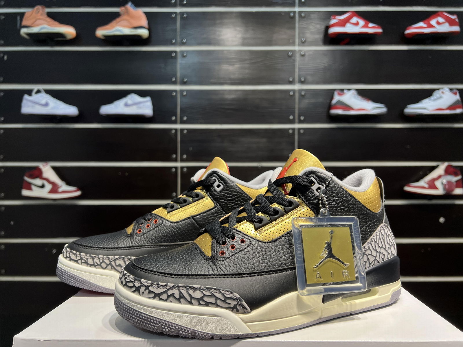 Best quality Air Jordan 3 WMNS Black Gold  shoes Basketball Shoes 4