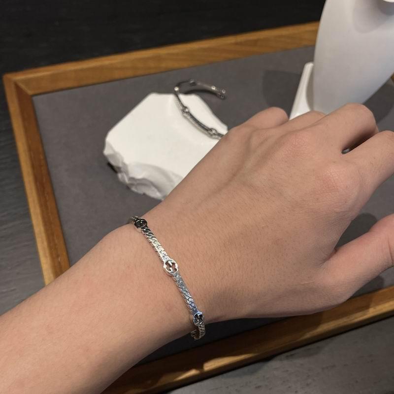 Wholesale       Thin Interlocking G Bracelet Silver  chain bracelet Jewelry 4