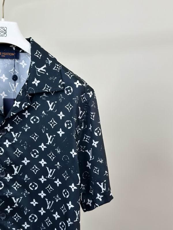 Wholesale               Summer Short Sleeve Button Up Shirt Printing Men Shirt 18