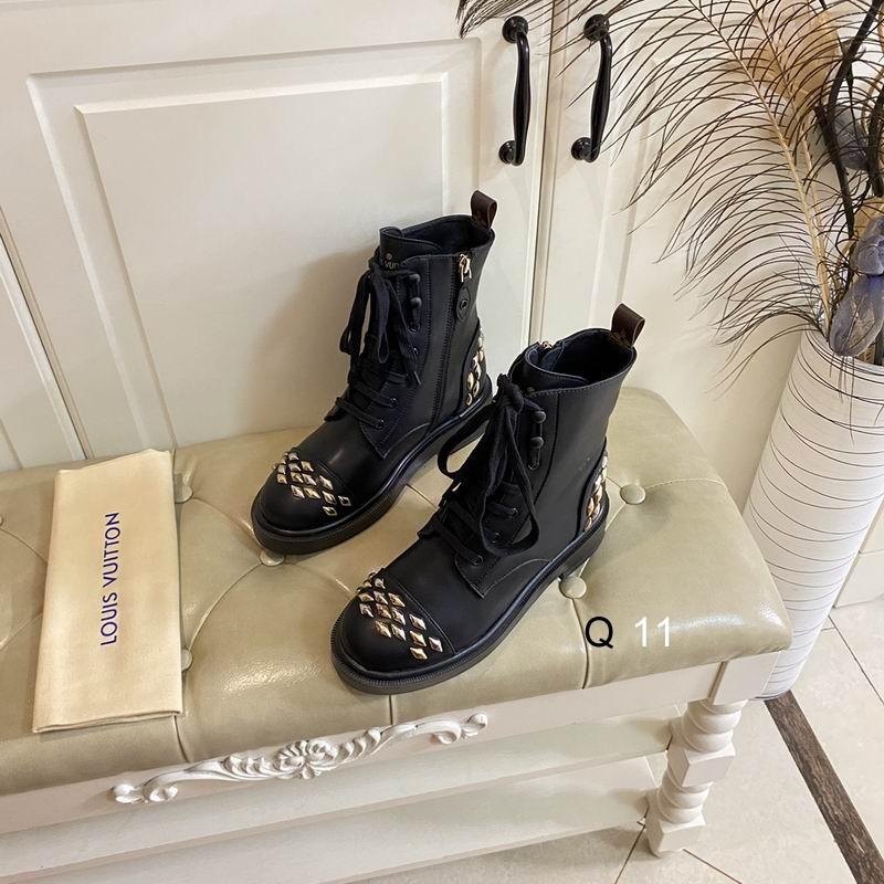 Wholesale newest               Women Boots Fashionable Flat Heel Boots  1
