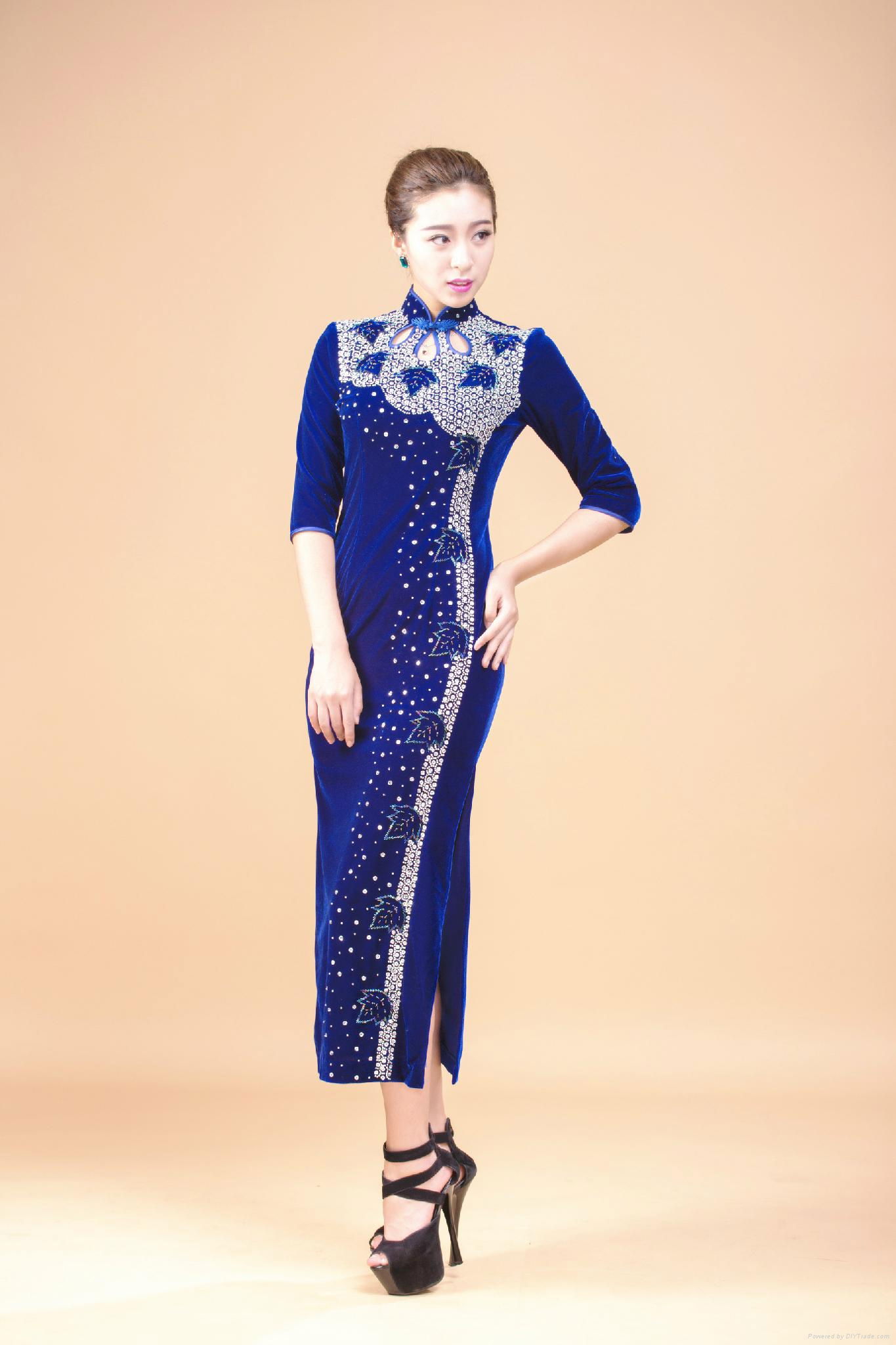 Women Vintage Beaded Velvet Cheongsam