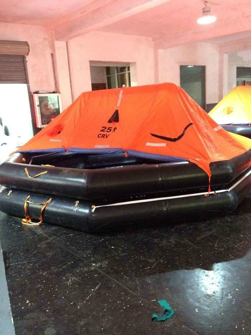 SOLAS approved throwing type inflatable life raft 3