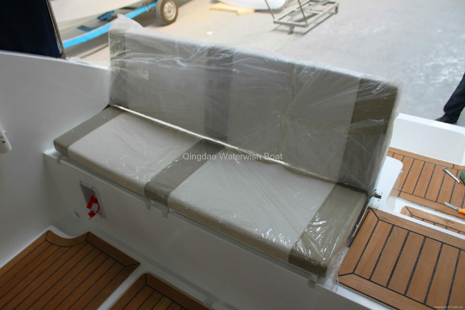 QD 27 CABIN Fiberglass Sport boat 3