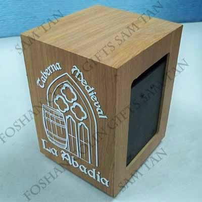 High Quality Chinese Factory wooden Napkin Dispenser 2