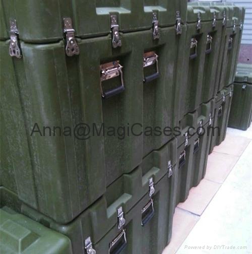 China RotoMolded Plastic Heavy Duty Stackable Outdoor Protective Road Case 3