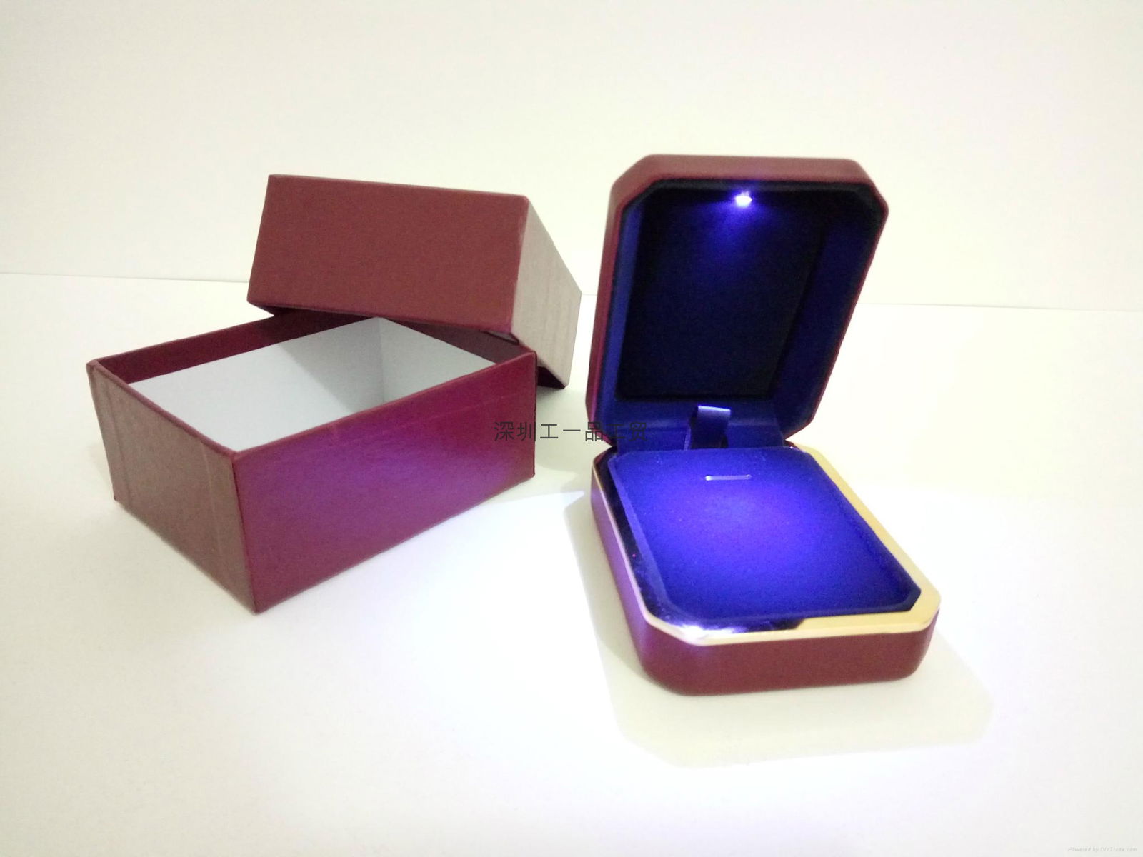 High quanlity jewel PU case with LED Bulbs 4