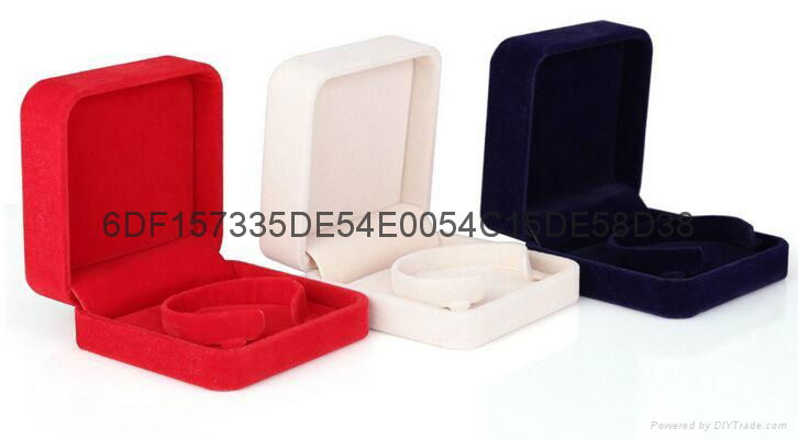 high-grade velvet jewelry boxes 3