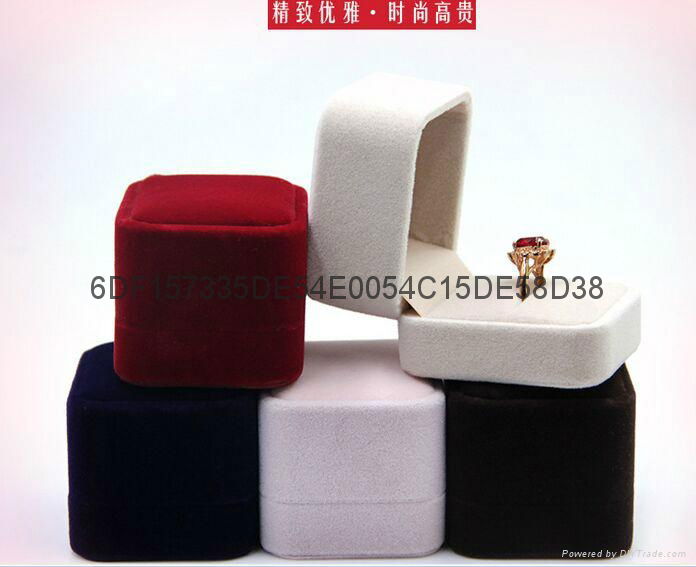 high-grade velvet jewelry boxes 4