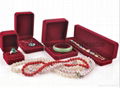 high-grade velvet jewelry boxes 2