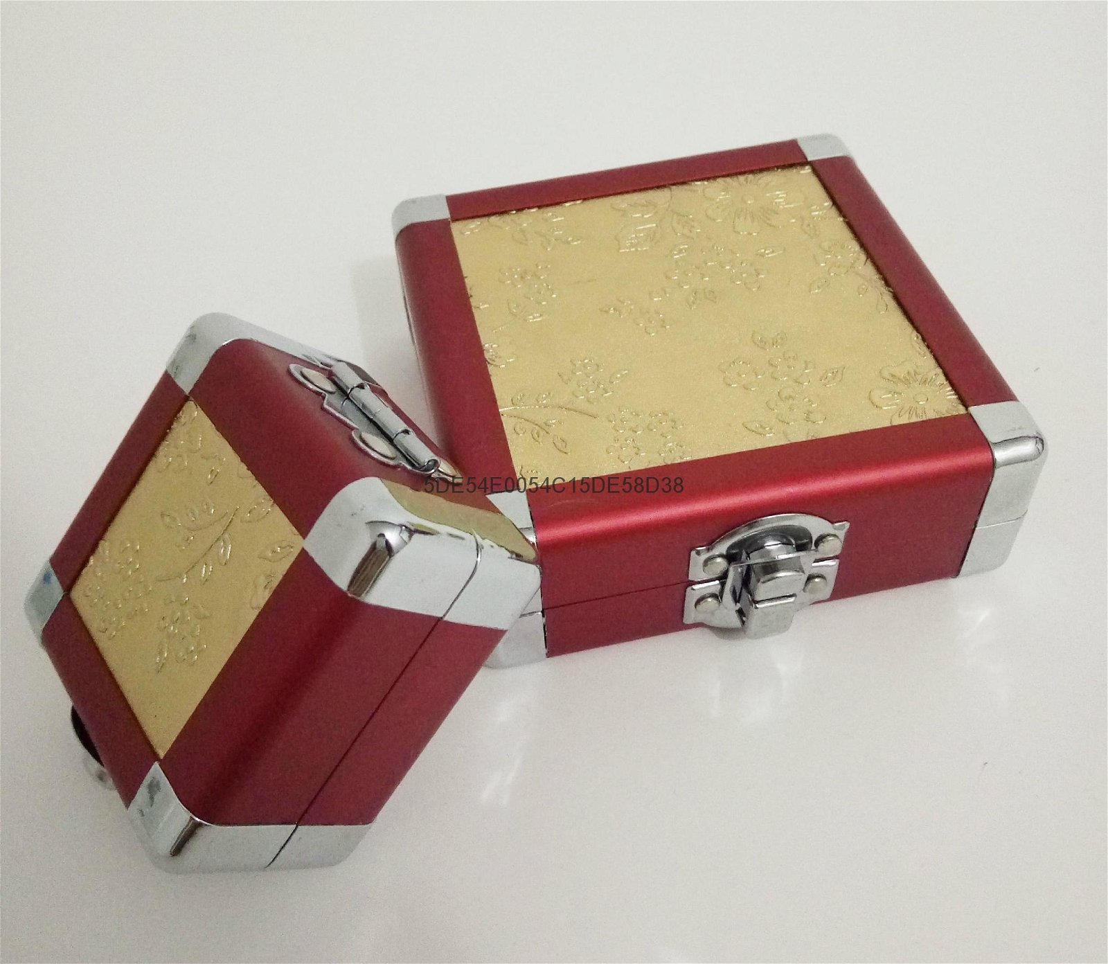carve pattern jewel box