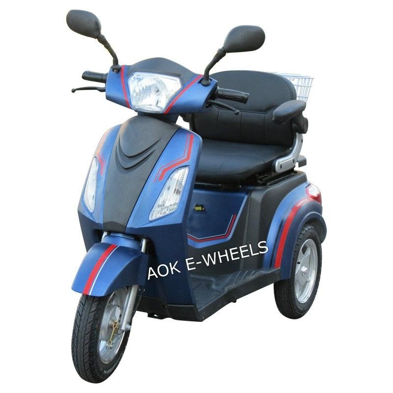 Hot Selling 500W Motor Electric Mobility Scooter with LED Lights 4