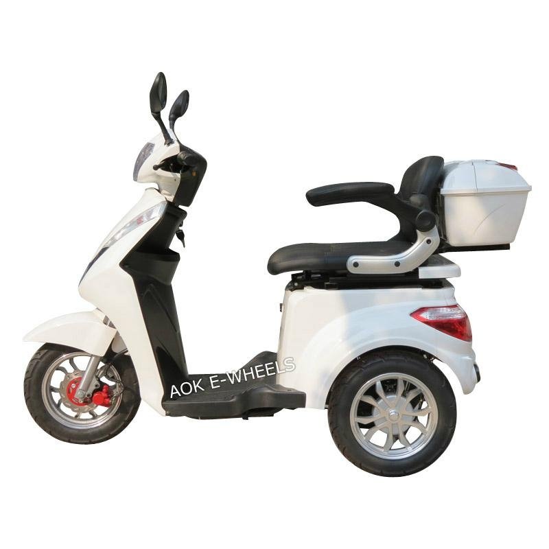500W/700W Motor Disk Brake Electric  Mobility Scooter for Elder People 3