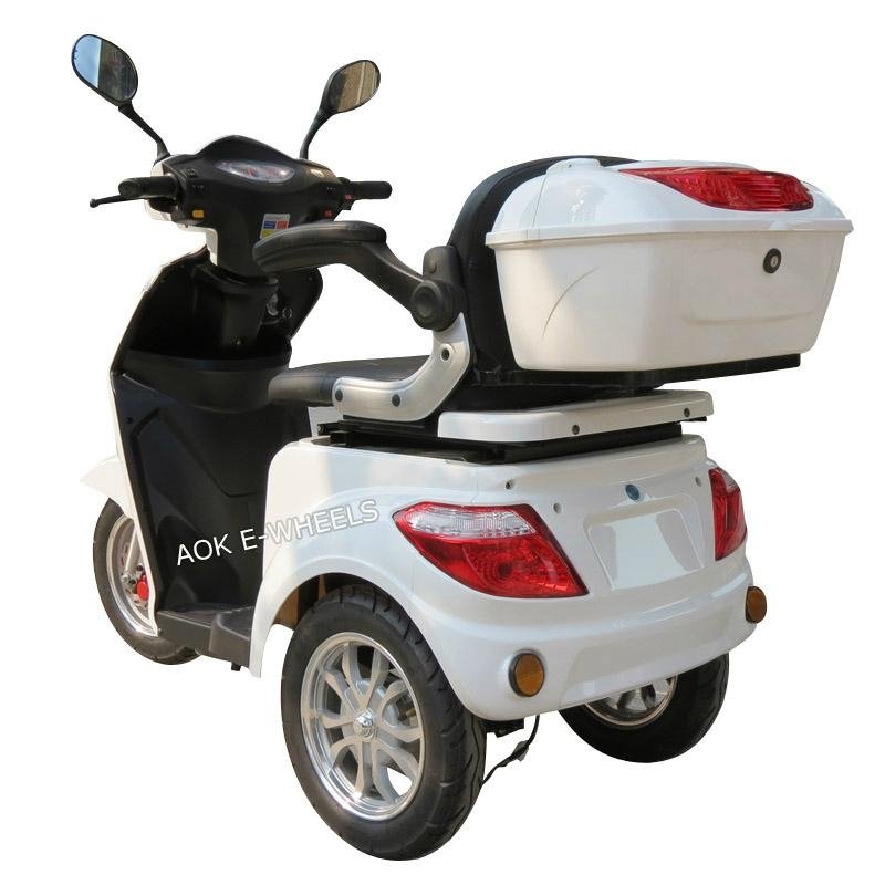 500W/700W Motor Disk Brake Electric  Mobility Scooter for Elder People 5
