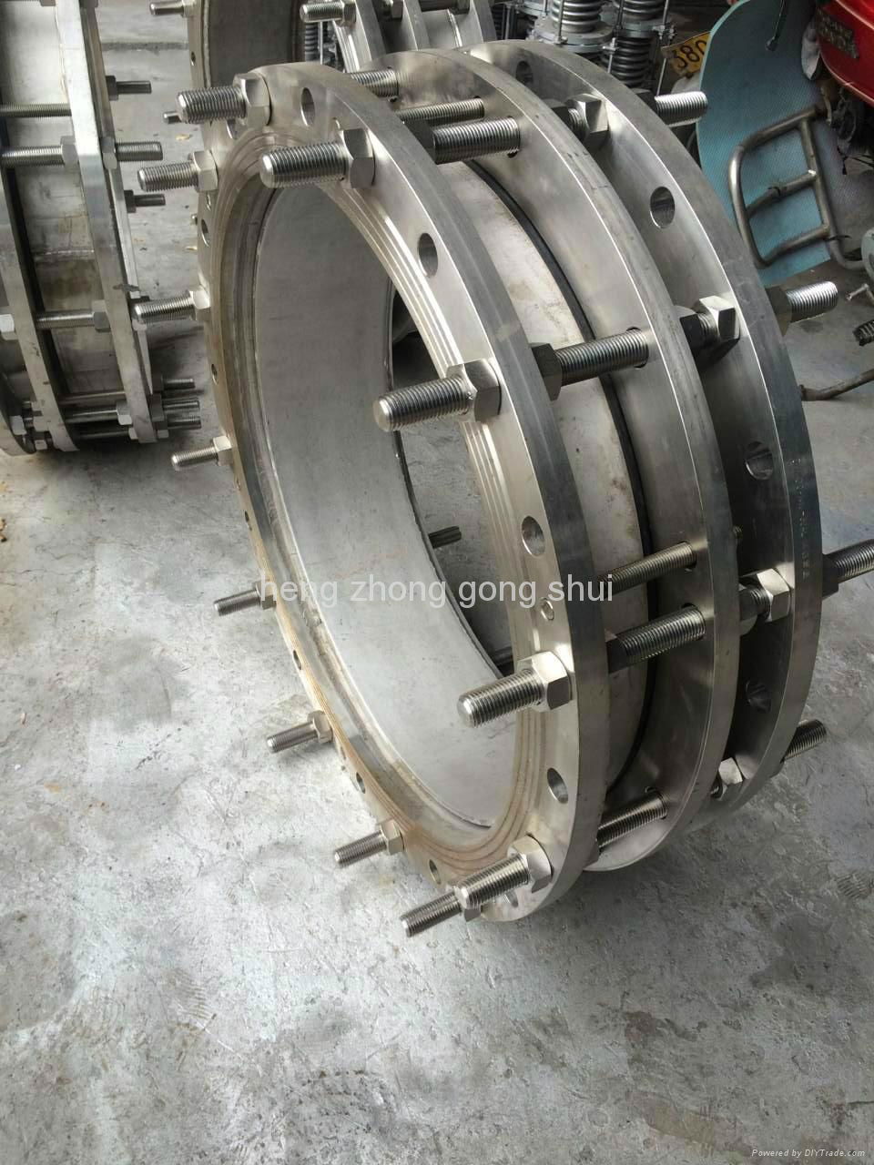 Double flange type metal dismantling joint 5