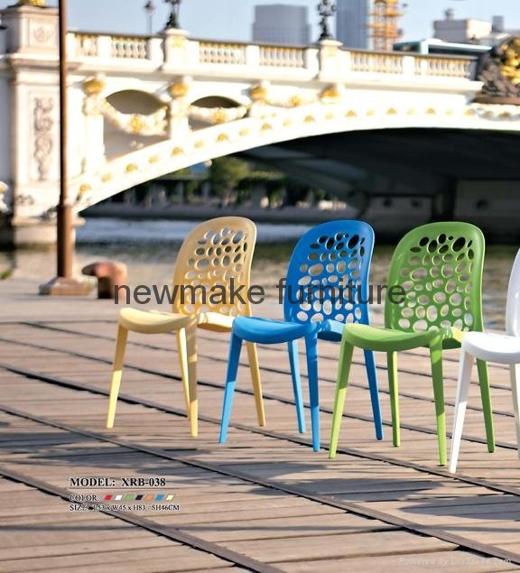 plastic  leisure moulded chairs 4