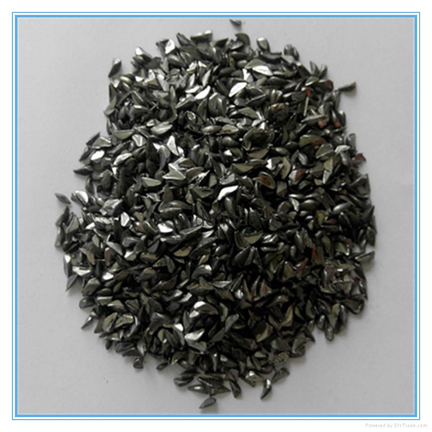 Iron grit for polishing