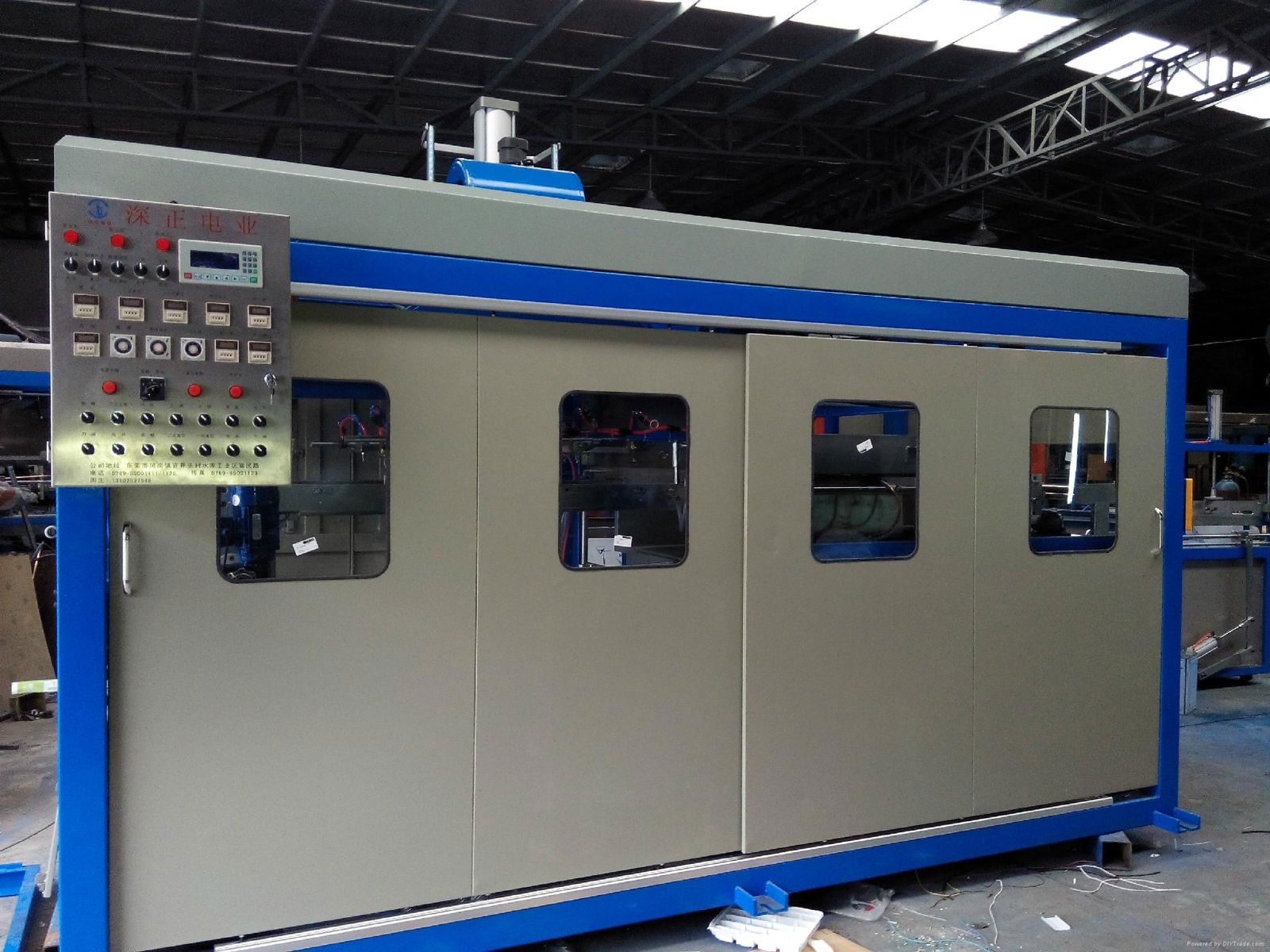 Dongguan fully automatic vacuum molding machine 4