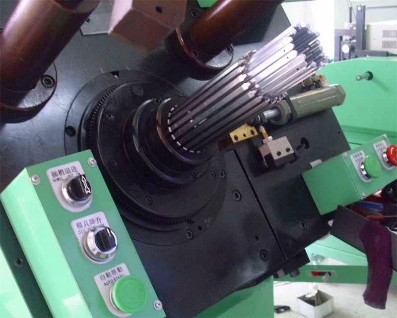 Coil & wedge inserting machine 3