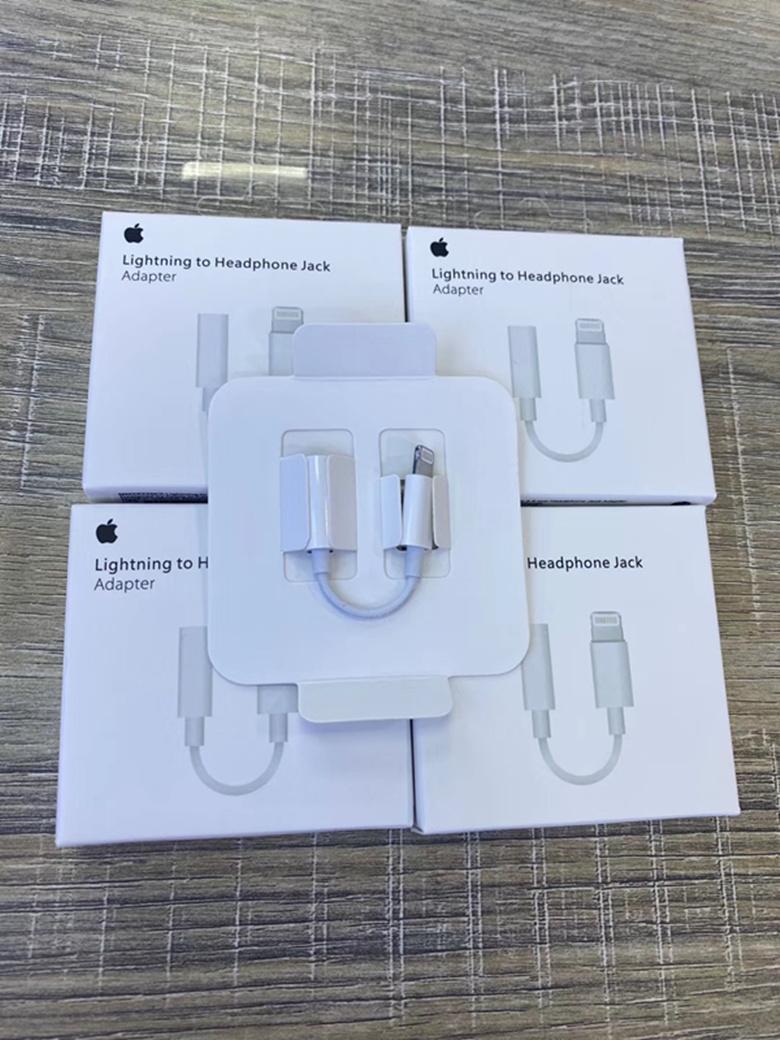 Apple Lightning 3.5mm Earphone Jack Adapter Charger Cable ORIGINAL 3