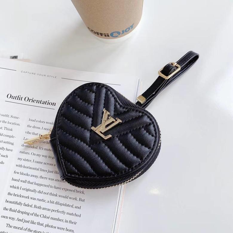 Heart Pattern Plaid Print                  Apple Airpods Pro Wallet Chain Cover 9