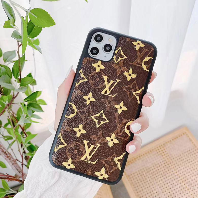 Louis Vuitton Monogram Canvas Phone Case – Shopluxe Consignment