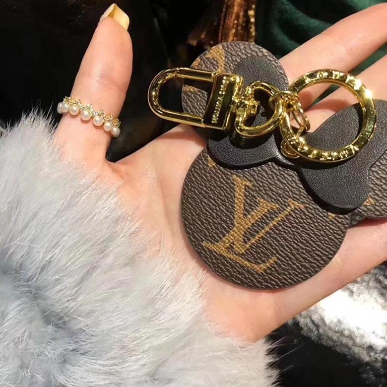 Luxury Designer Plating Louis Vuitton Keychain Paris LV Buckle Lock Car Pendant - Hseng (China ...