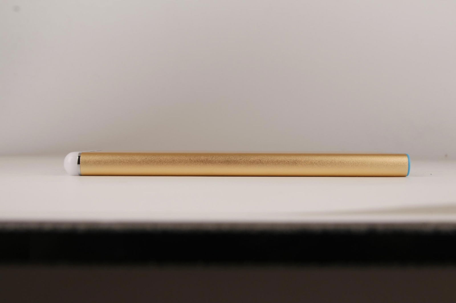 A grade ultra-thin polymers mobile power bank with led lamp 3