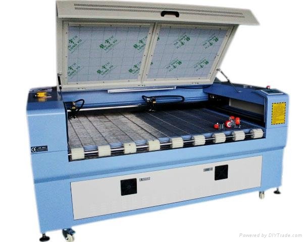 Auto feeding laser cutting machine width 1600mm 2