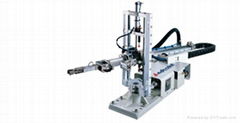 PV SERIES-PICKER FOR VERTICAL INJECTION