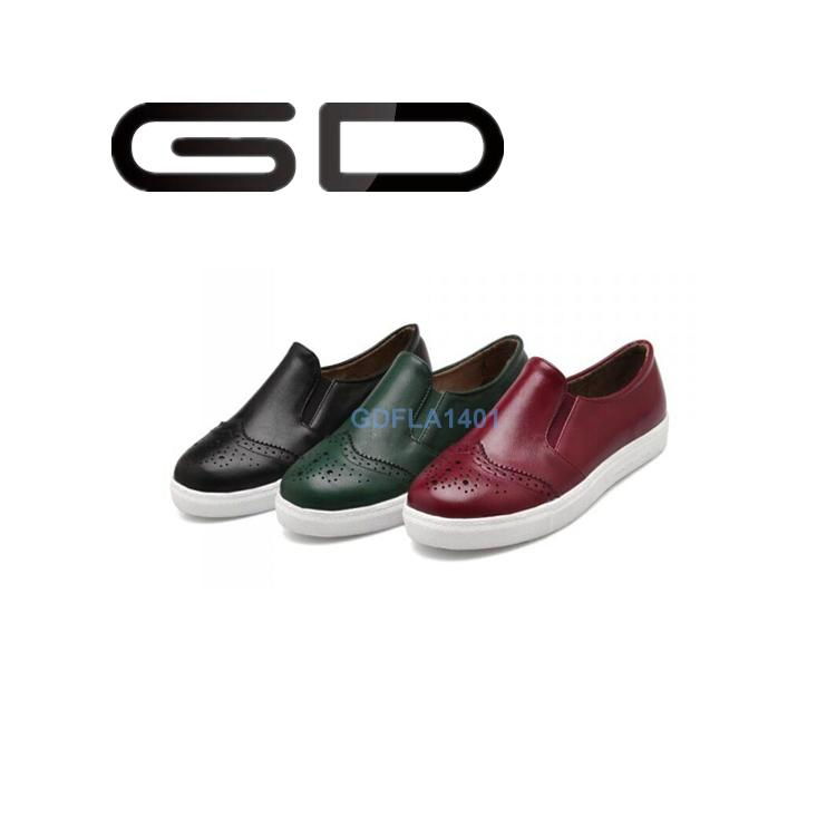 GD retro romantic carve patterns british style fashion flat shoes for women