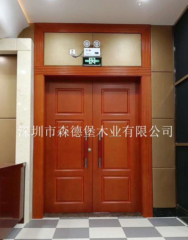 会议室用横纹木皮烤漆双开门 5