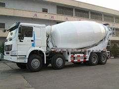 14 M3  SINOTRUK HOWO Concrete Mixer Truck 8X4 371HP
