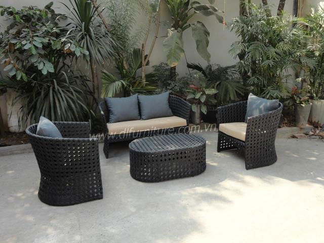 Good quality and very popular outdoor garden furniture