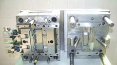 Plastic injection mold